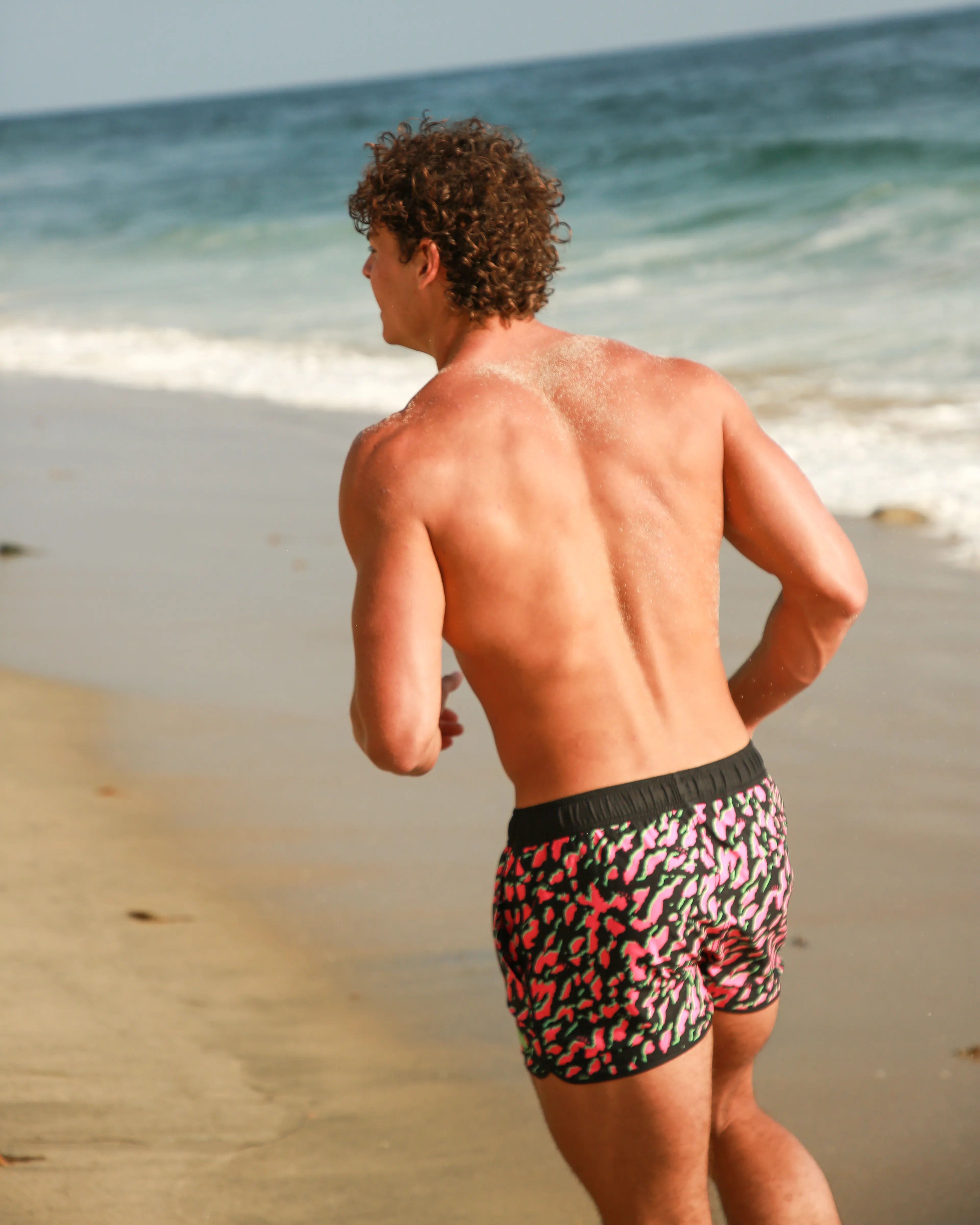 Splash 5" Hybrid Short