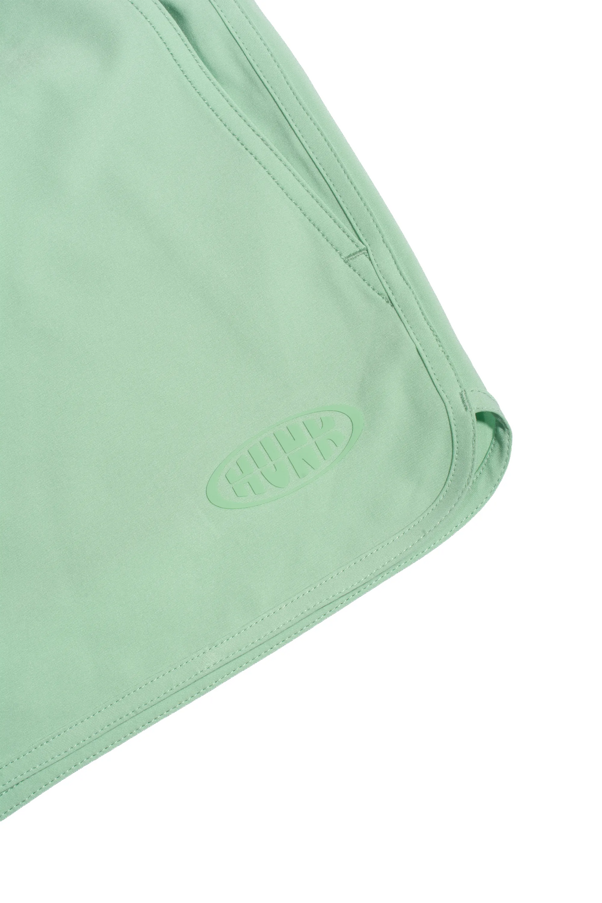 Short Híbrido 3" Sage - dobladillo curvo con logo HUNK